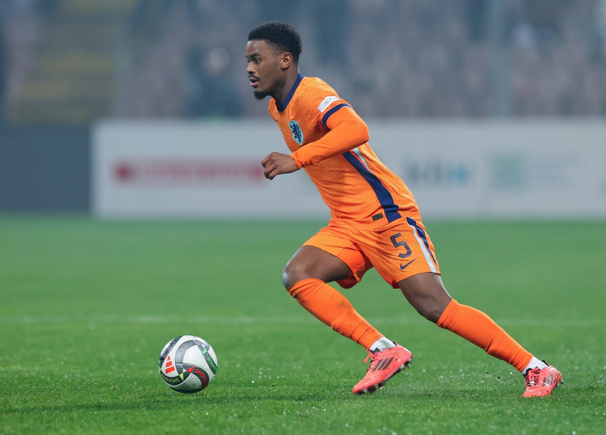 Jorrel Hato in action for the Netherlands