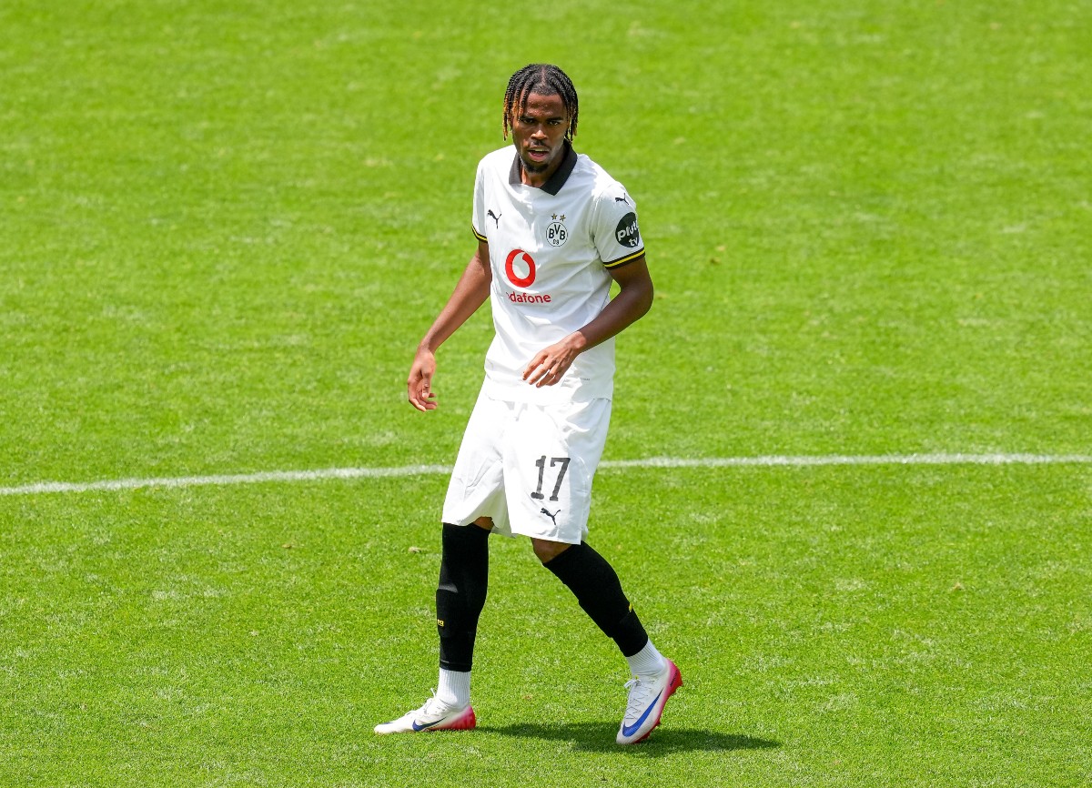 Carney Chukwuemeka in action for Borussia Dortmund