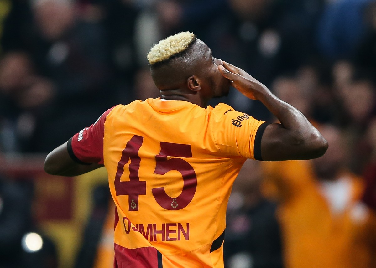 Victor Osimhen celebrates scoring for Galatasaray