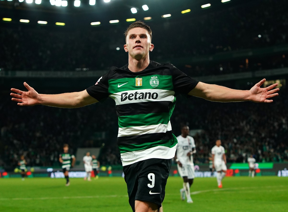 Viktor Gyokeres celebrates scoring for Sporting
