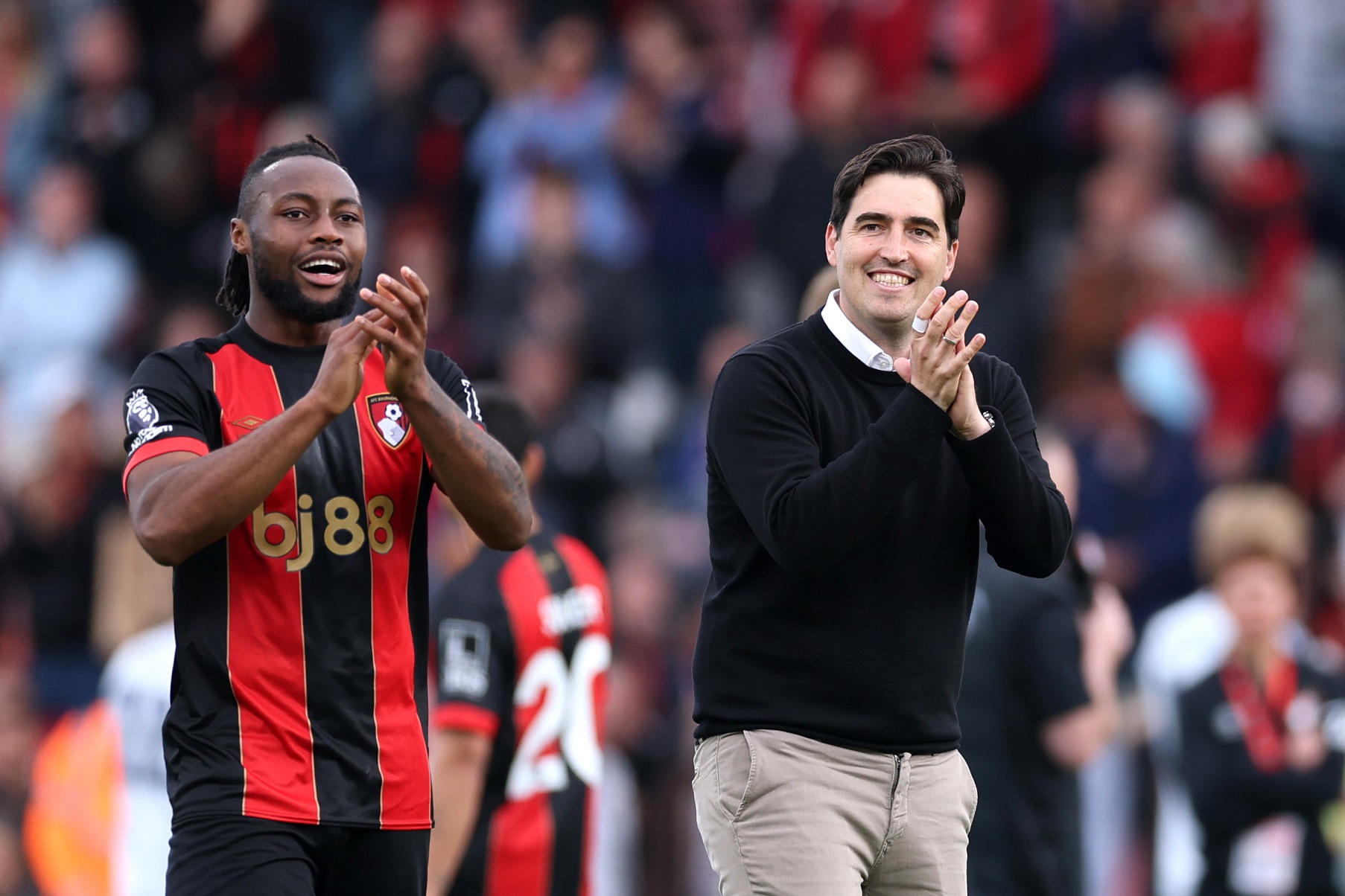 Antoine Semenyo of AFC Bournemouth and Manager Andoni Iraola