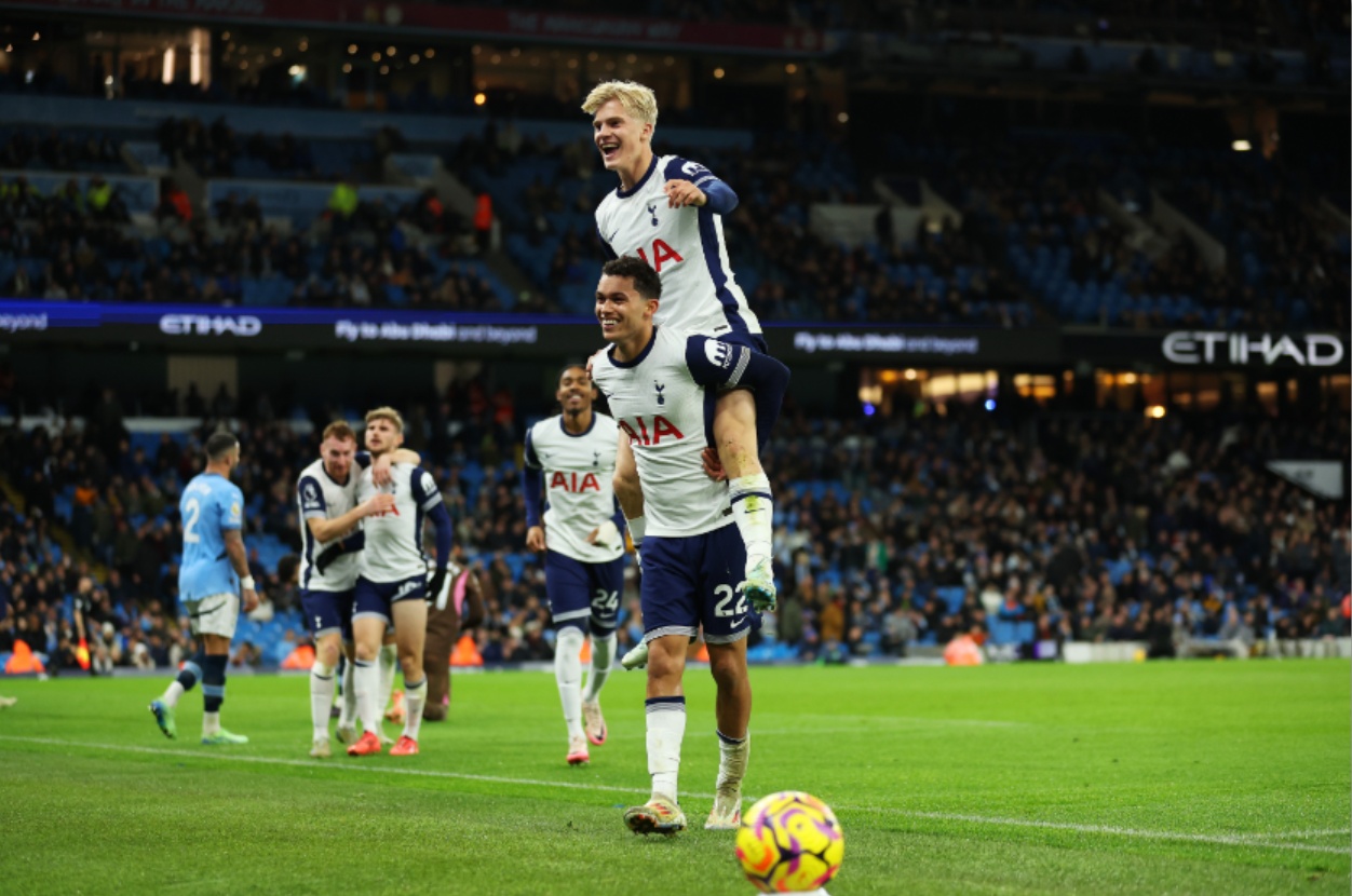Manchester City v Tottenham Hotspur will be shown live on TNT Sports at 12:30 on 23 August