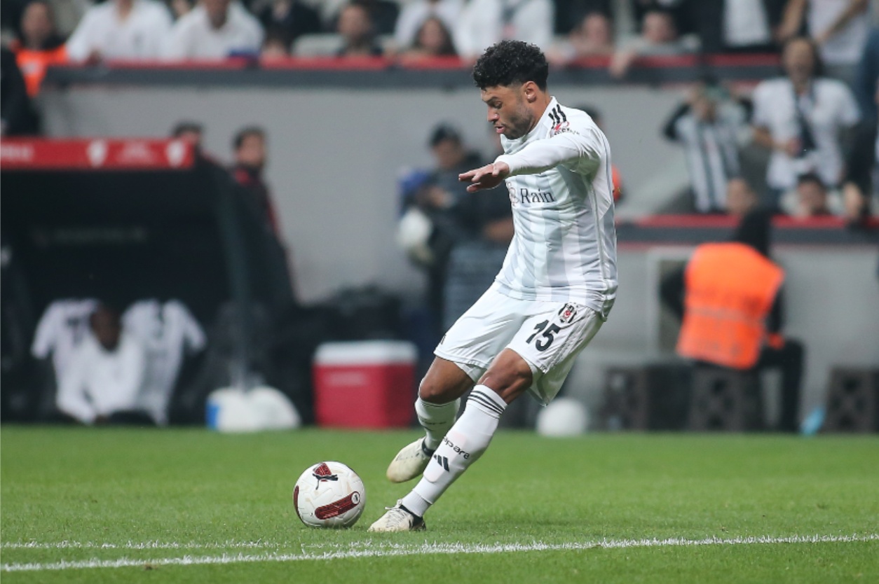 Leicester are reportedly interested in a move for Alex Oxlade-Chamberlain