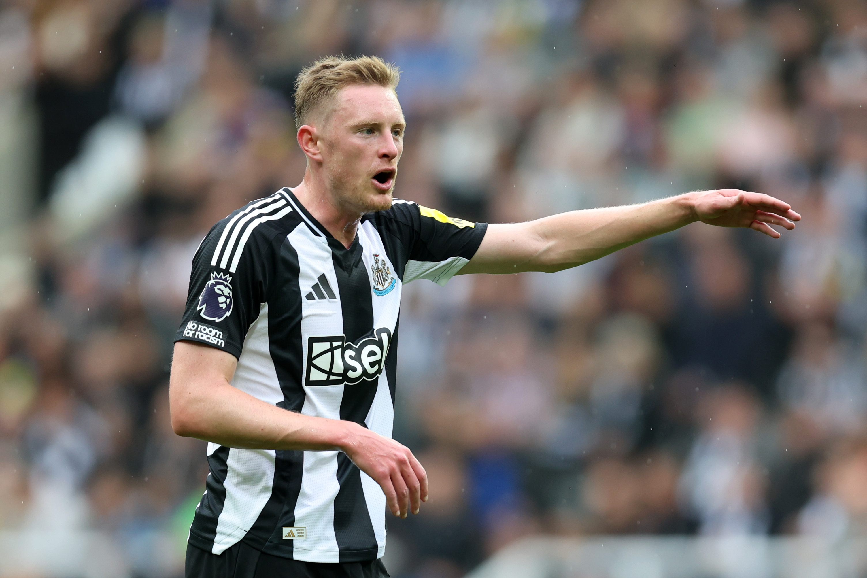 Leeds have had a £12m offer for Sean Longstaff accepted by Newcastle