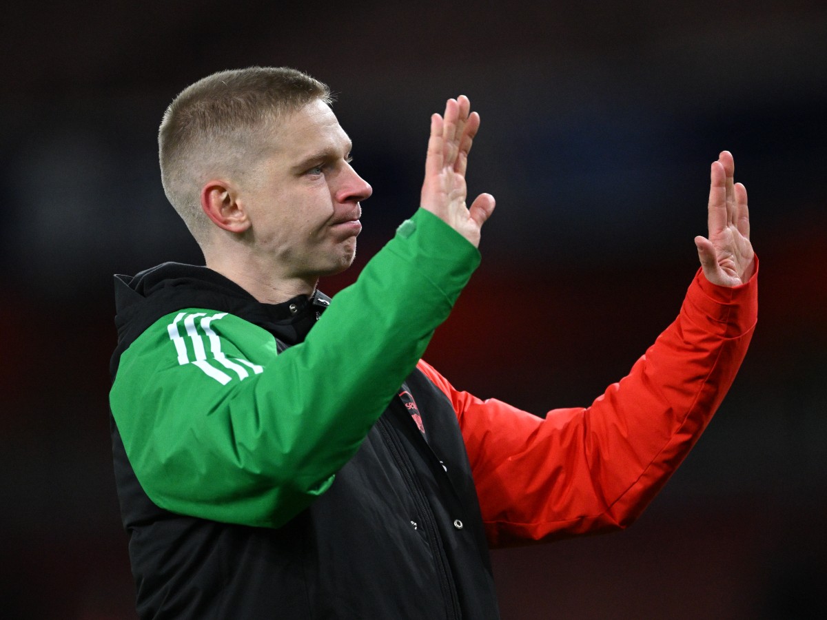 Arsenal's Oleksandr Zinchenko acknowledges the fans