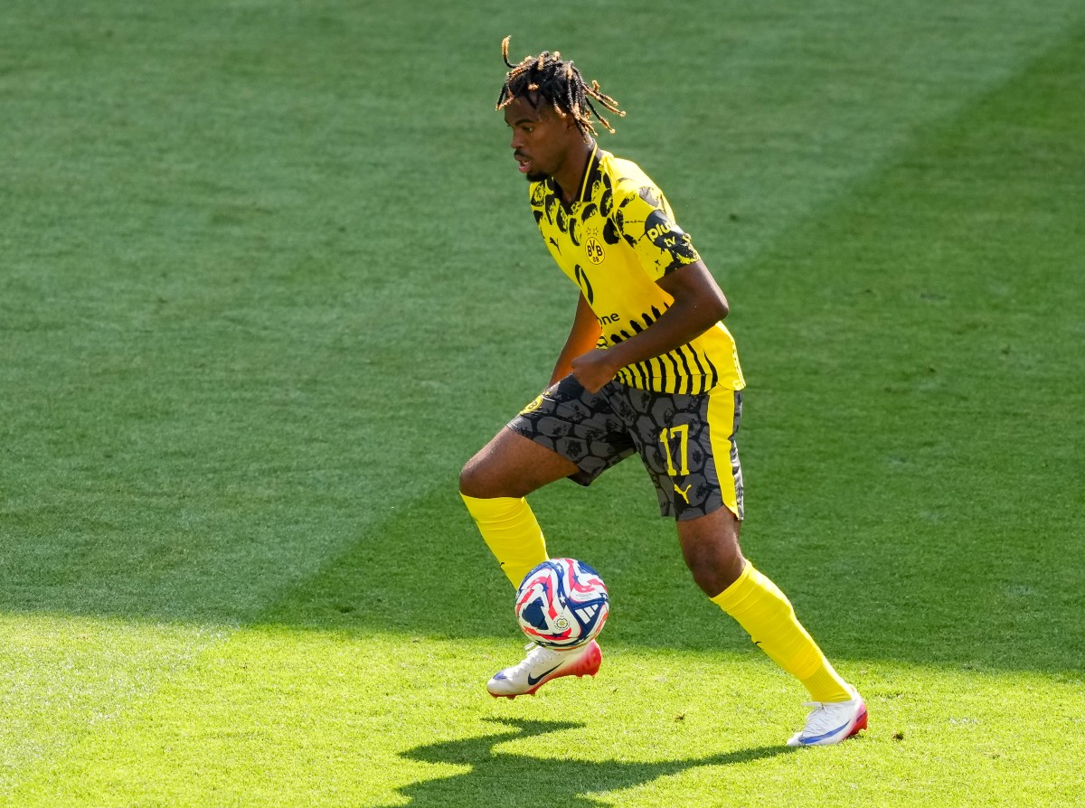 Carney Chukwuemeka in action for Borussia Dortmund