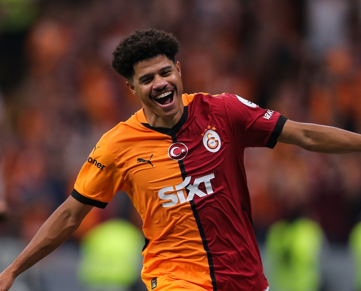 Gabriel Sara celebrates a goal for Galatasaray