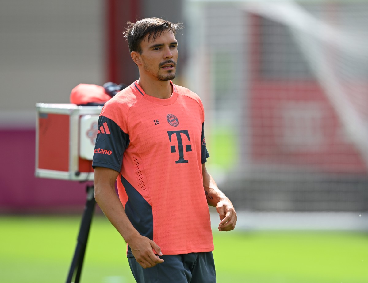 Joao Palhinha in Bayern Munich training