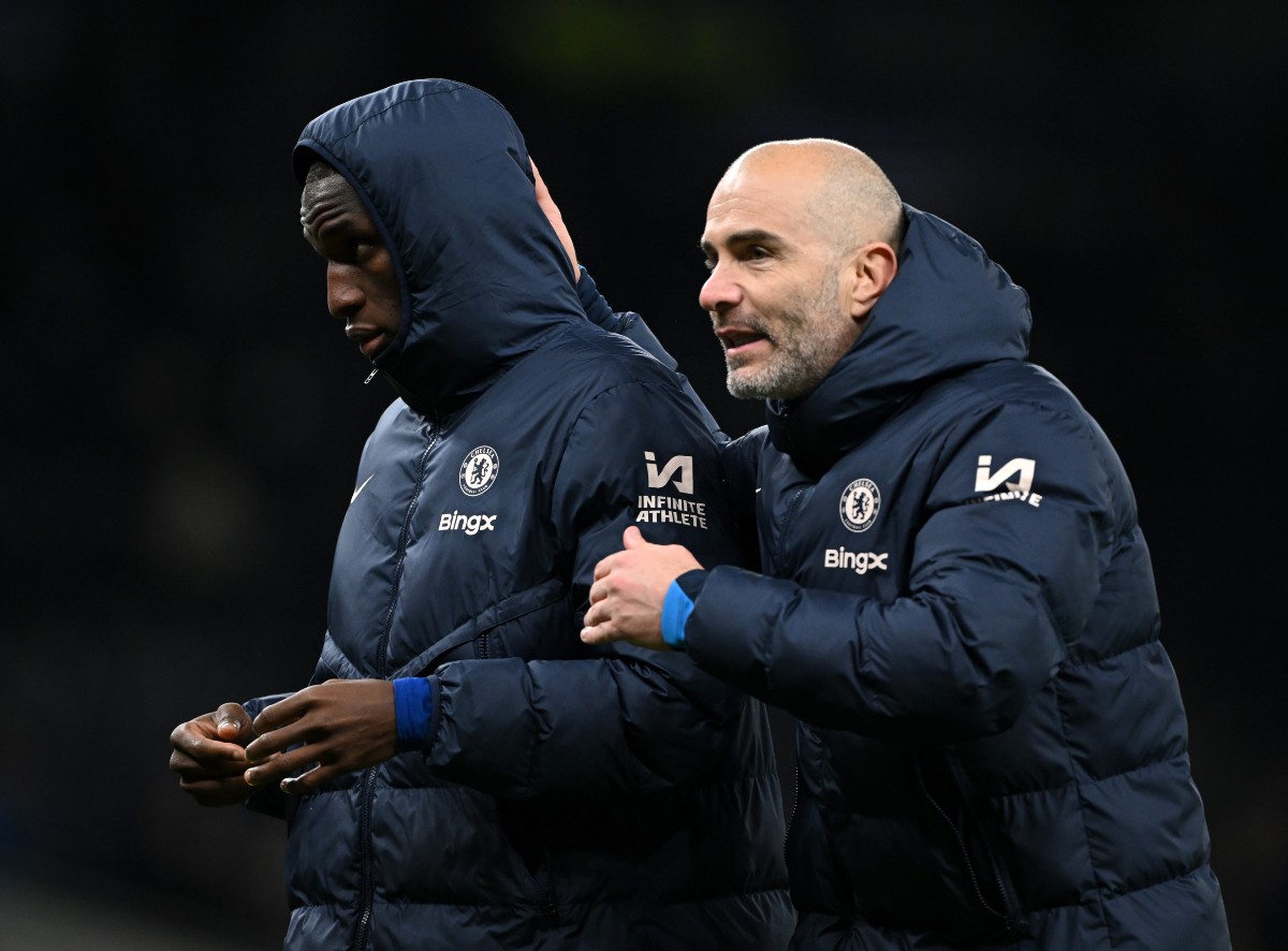 Nicolas Jackson and Enzo Maresca of Chelsea