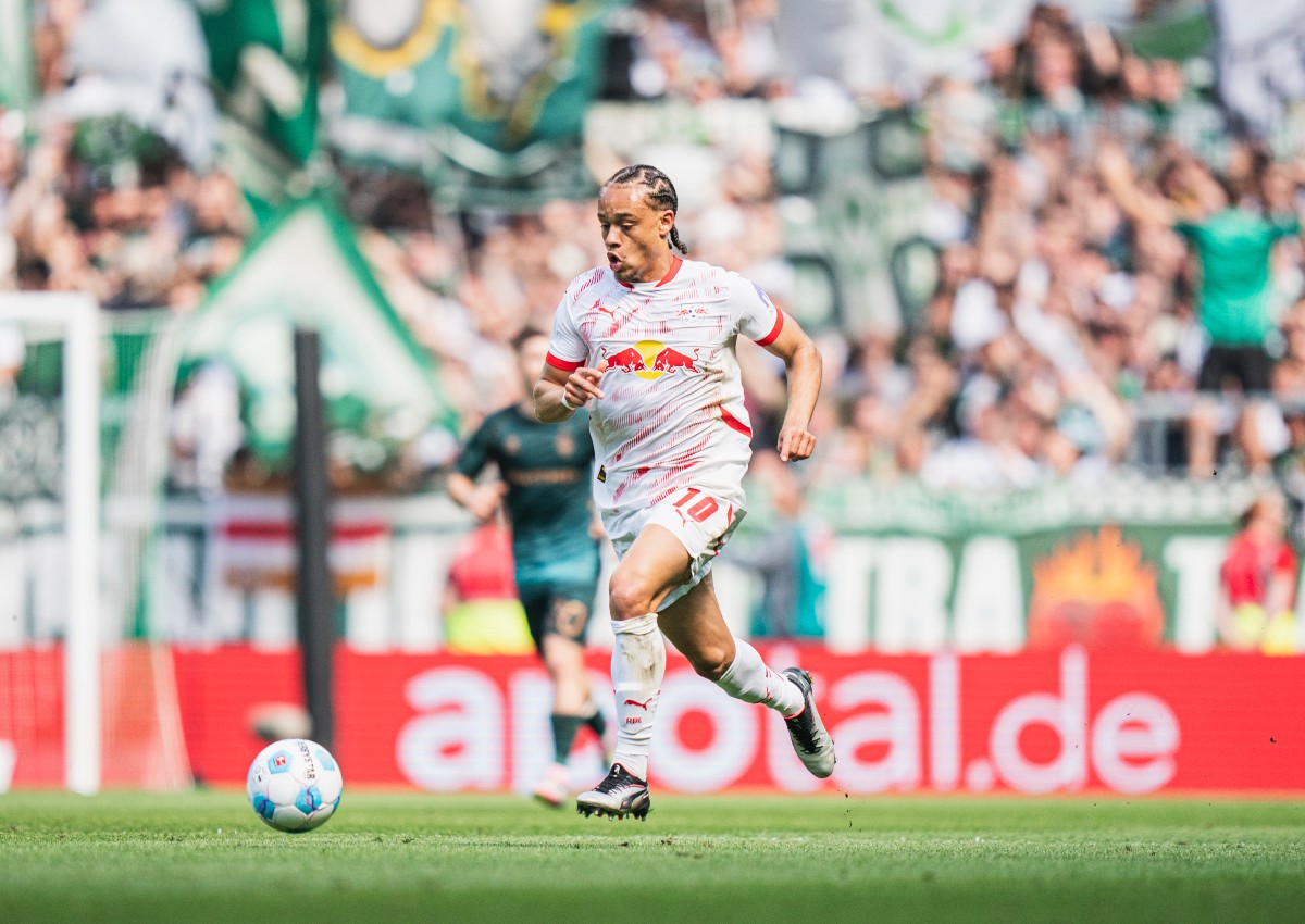 Xavi Simons in action for RB Leipzig against Werder Bremen