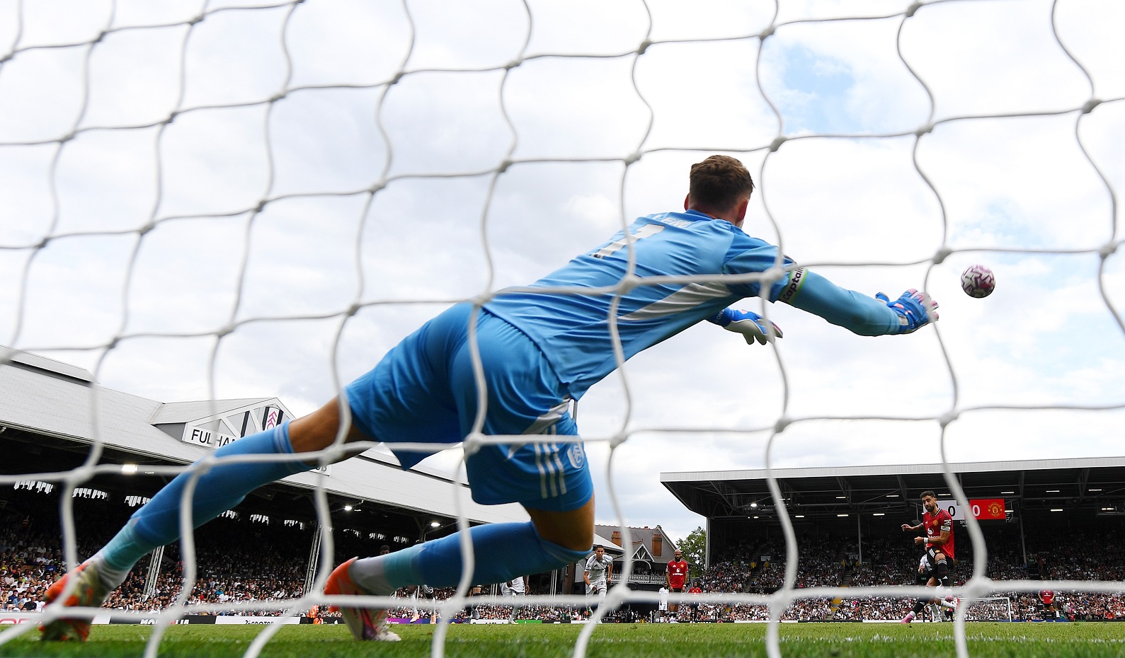 Bruno Fernandez of Manchester United misses a penalty  