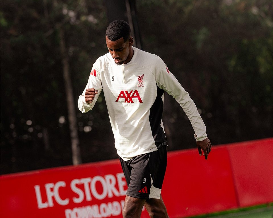 Alexander Isak in Liverpool training