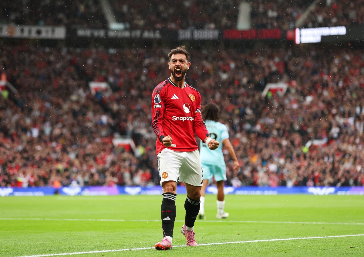 Bruno Fernandes celebrates scoring for Man United against Burnley
