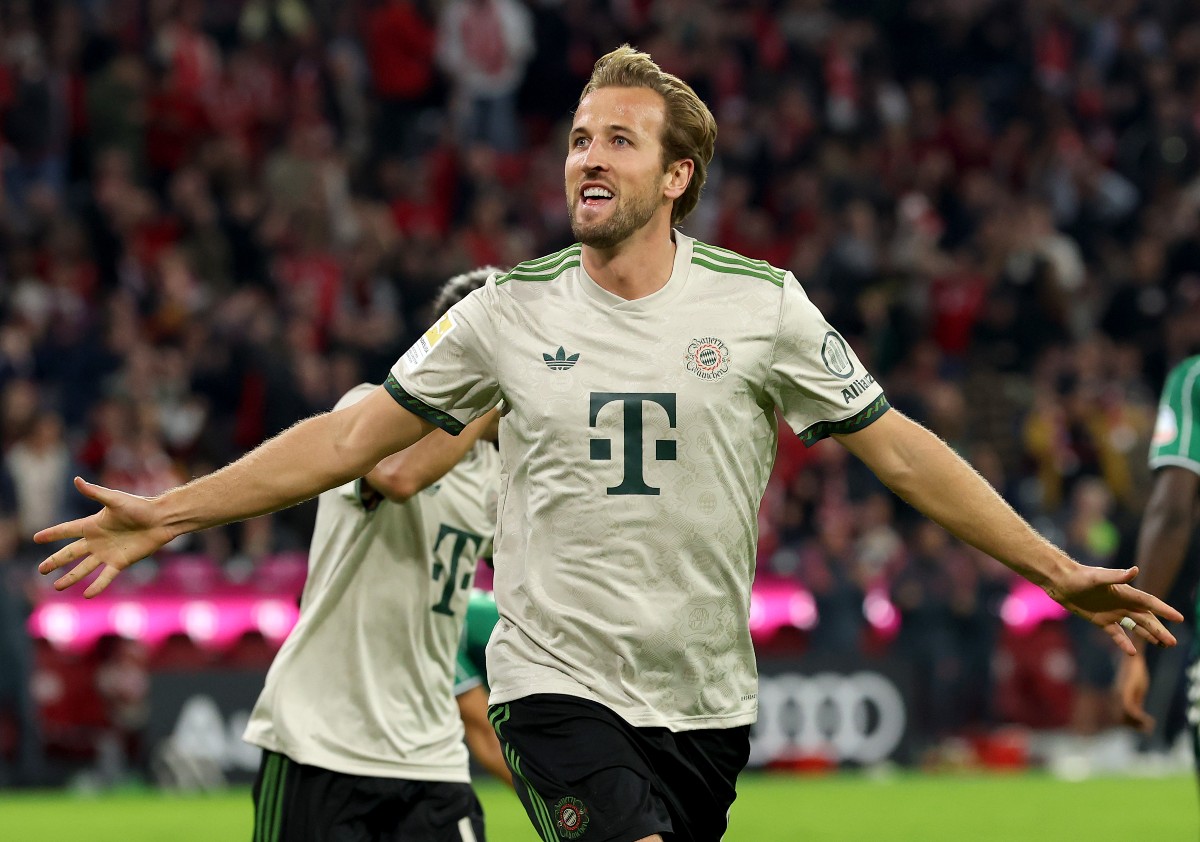 Harry Kane celebrates scoring for Bayern Munich against Werder Bremen