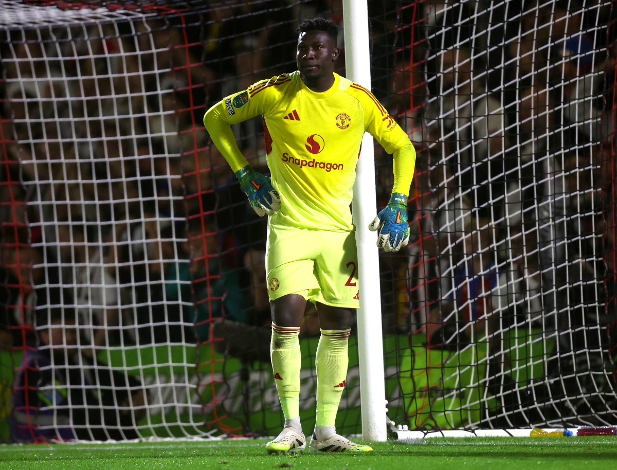 Man Utd Andre ona goalkeeper at work