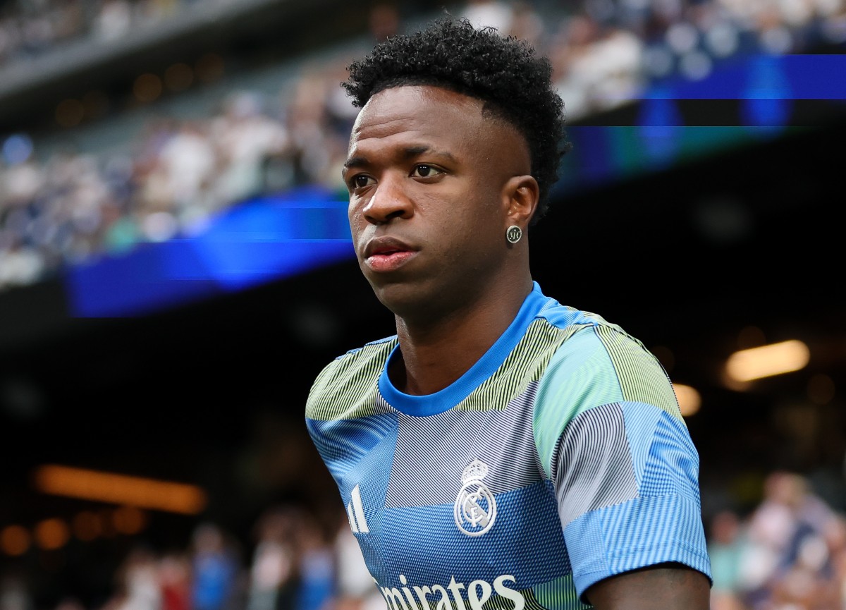 Vinicius Junior warming up for Real Madrid