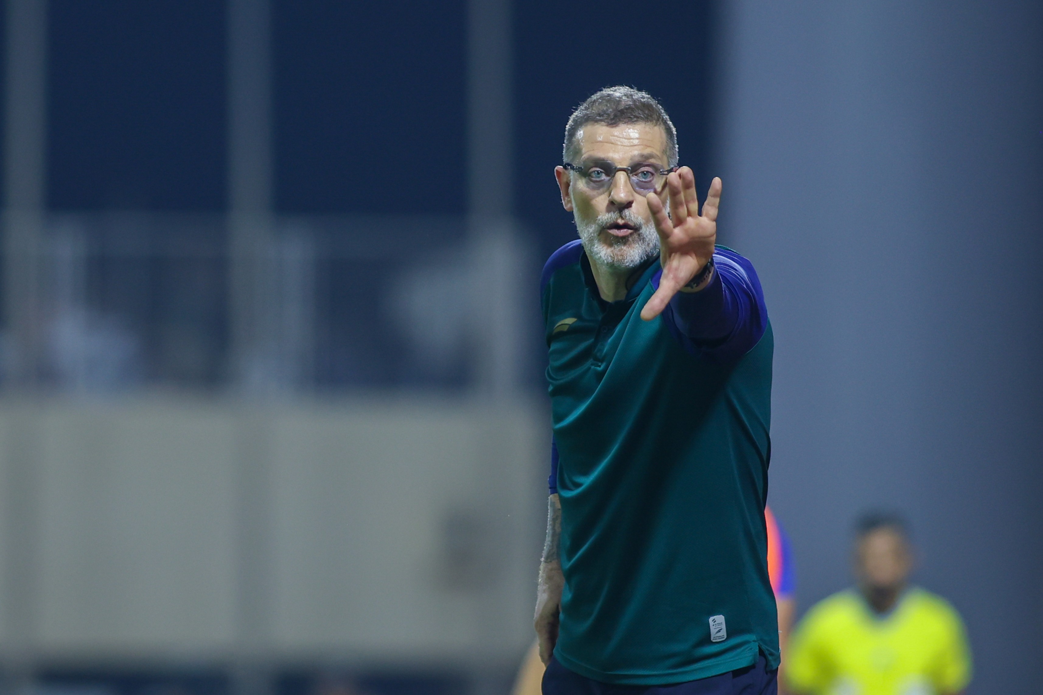 Slaven Bili coach of Al Fateh reacts during the Saudi Pro League match