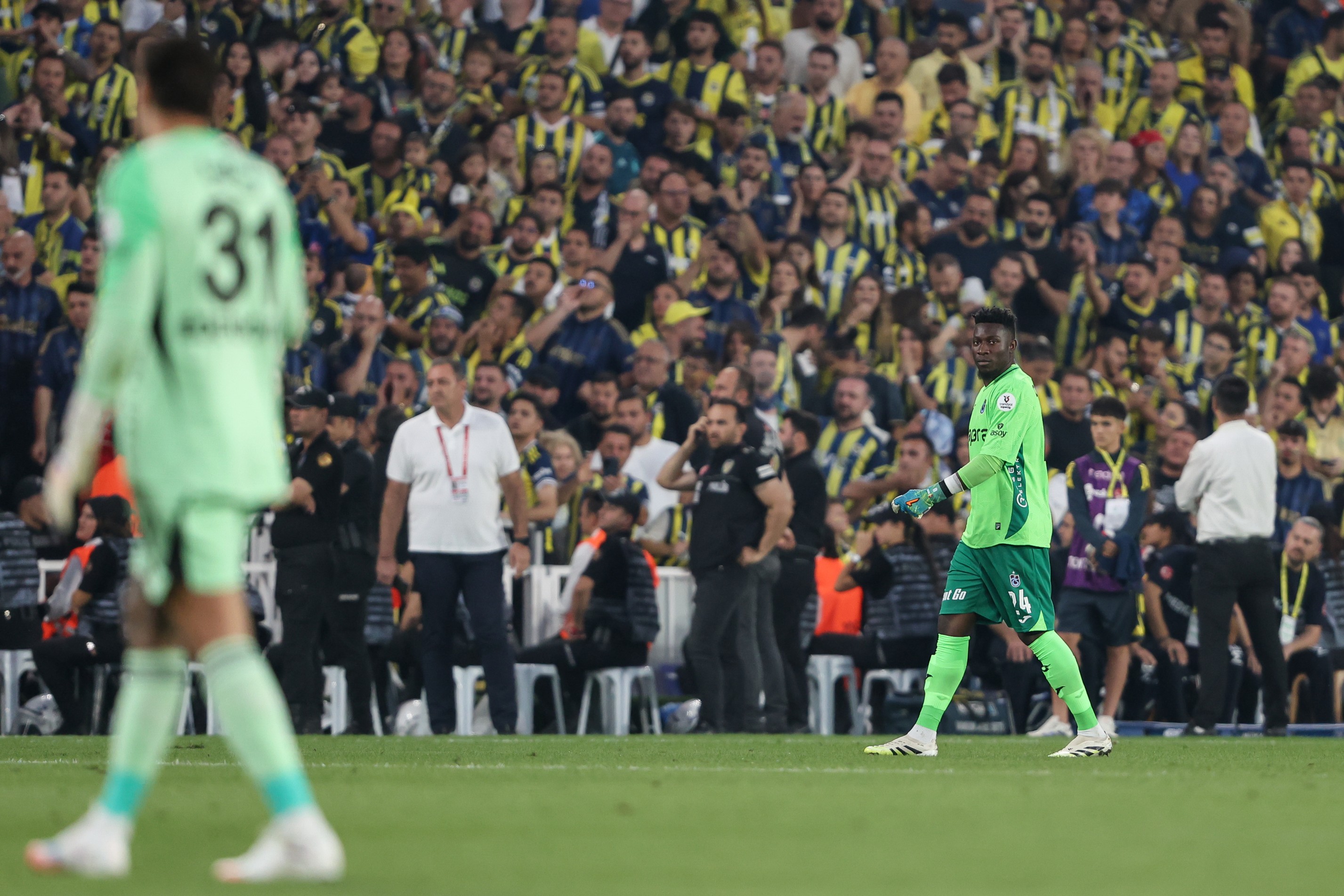 Andre Onana looks on during a Trendyol Süper Lig match