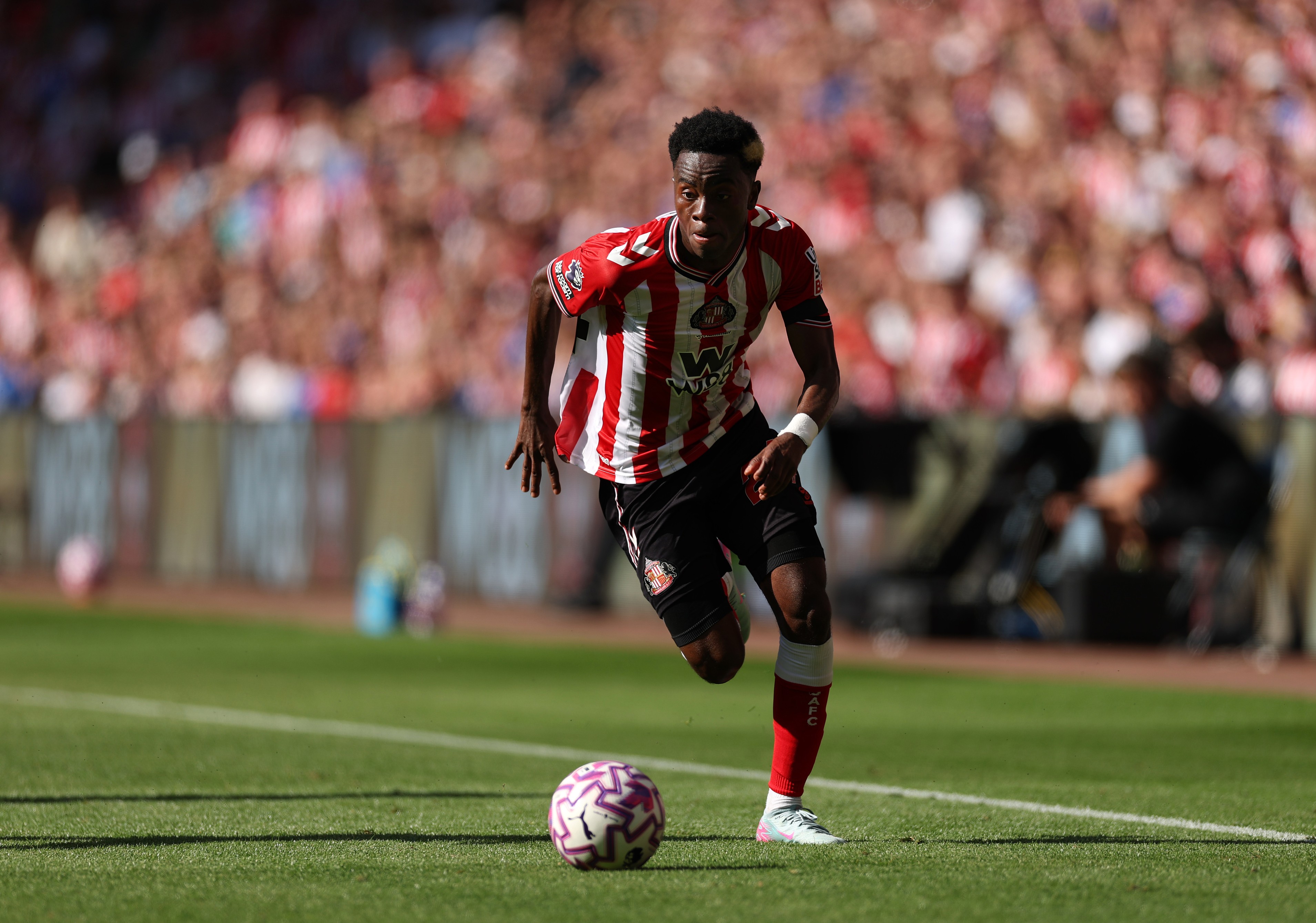 Simon Adengra at work during the Premier League match between Sunderland and West Ham United