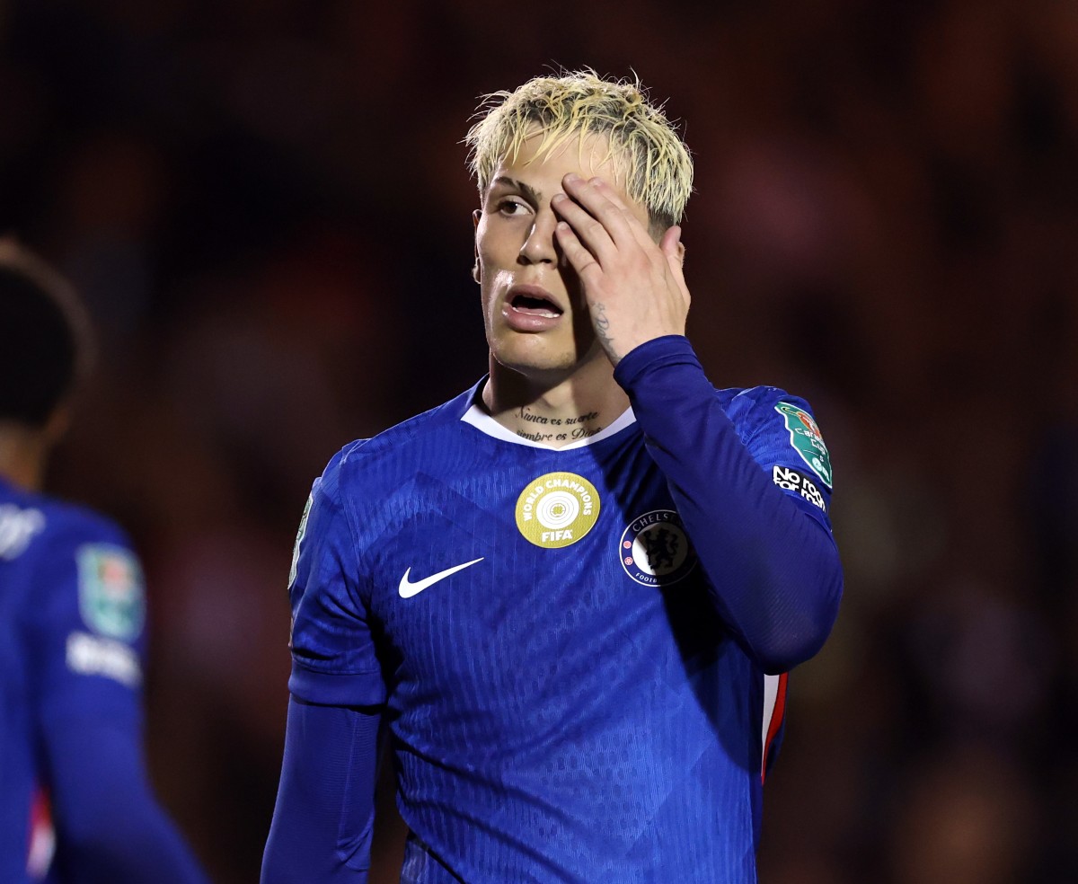 Alejandro Garnacho reacts during Chelsea's game vs Lincoln City