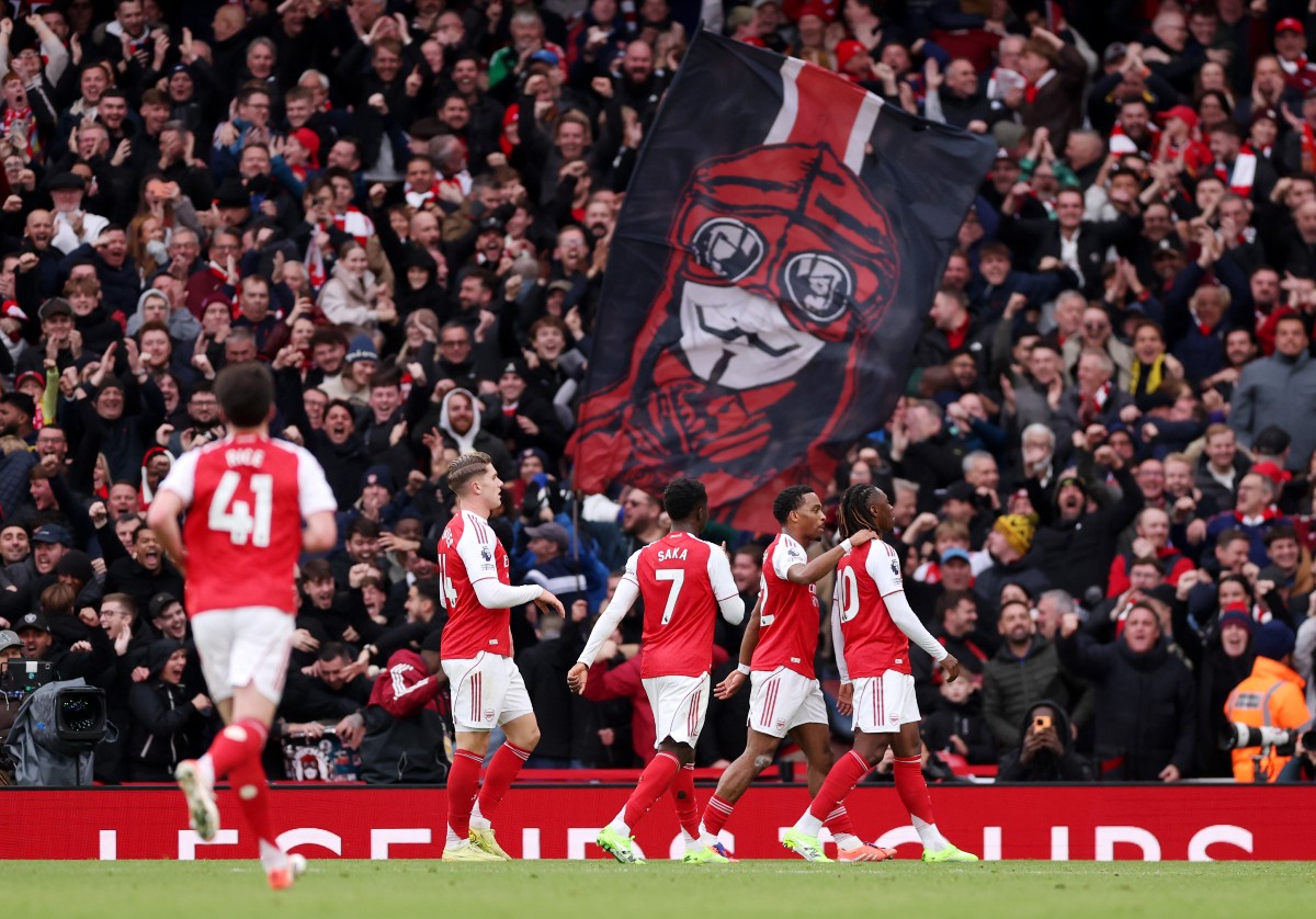 Arsenal players celebrate in the win over Crystal Palace