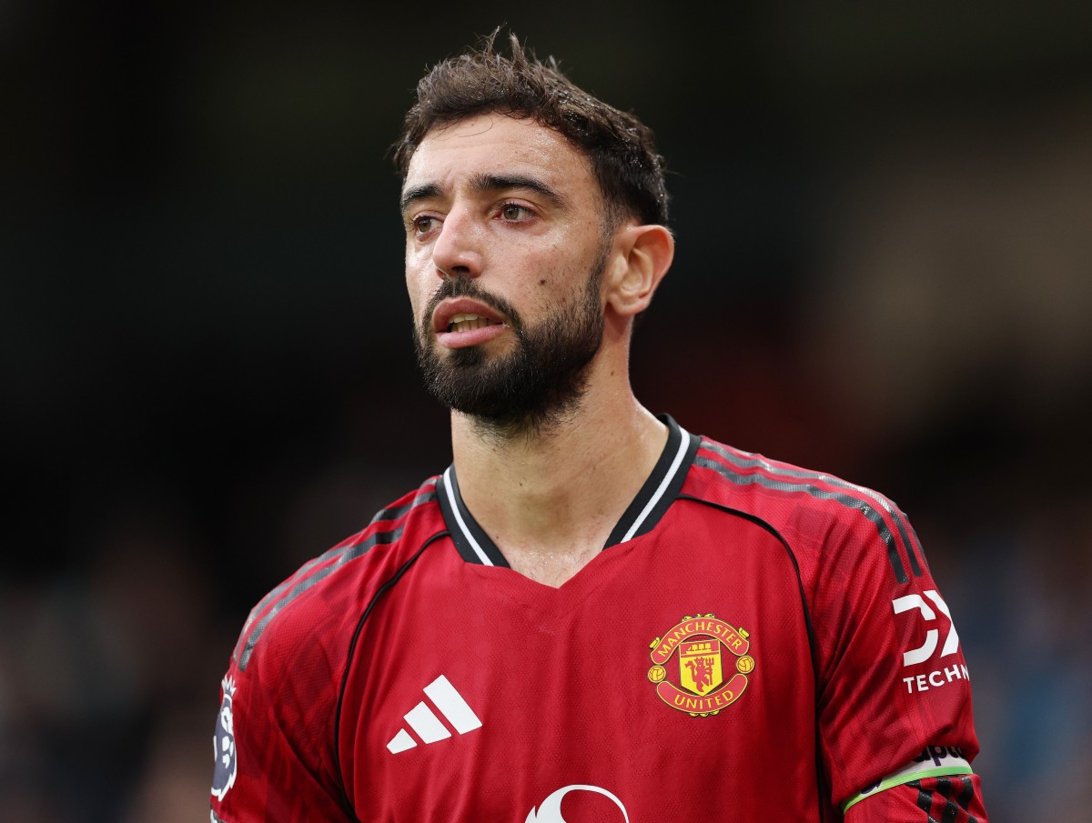 Bruno Fernandes in action for Man United against Man City