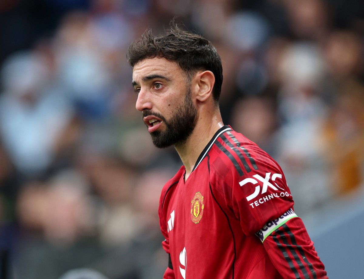 Bruno Fernandes in action for Man Utd vs Man City