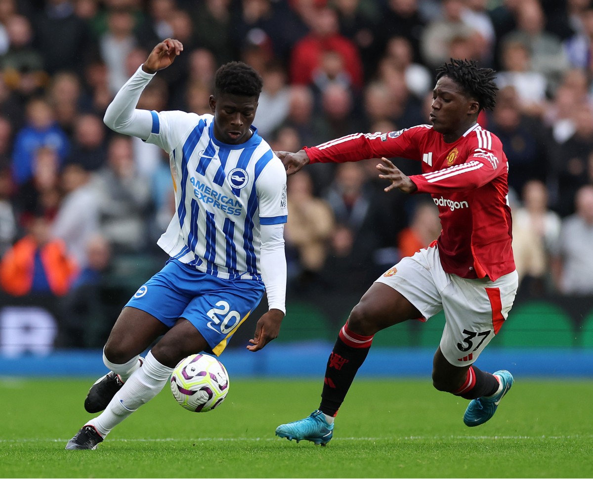 Carlos Baleba and Kobbie Mainoo in action last season