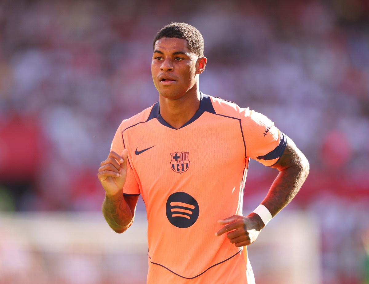 Marcus Rashford in action for Barcelona
