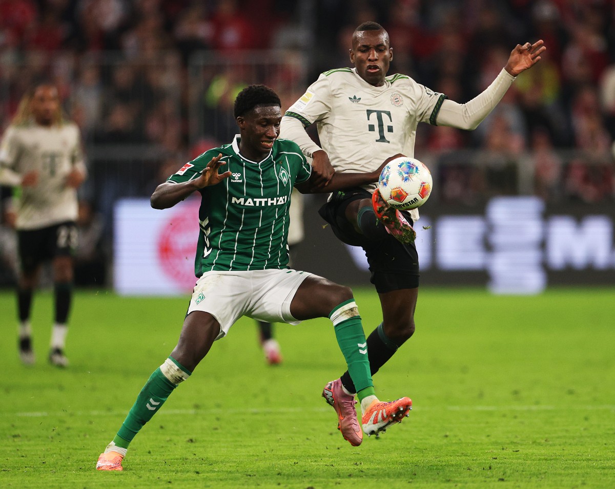 Nicolas Jackson in action for Bayern Munich