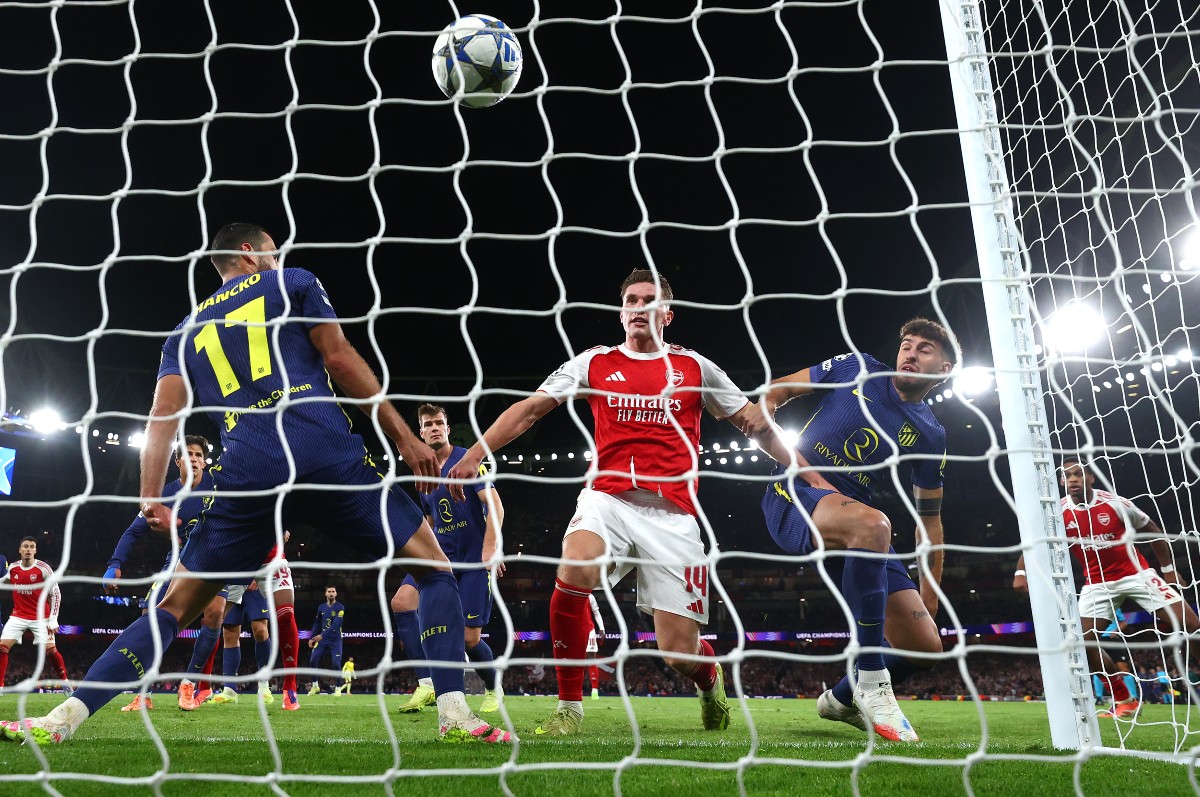 Viktor Gyokeres scores for Arsenal against Atletico Madrid