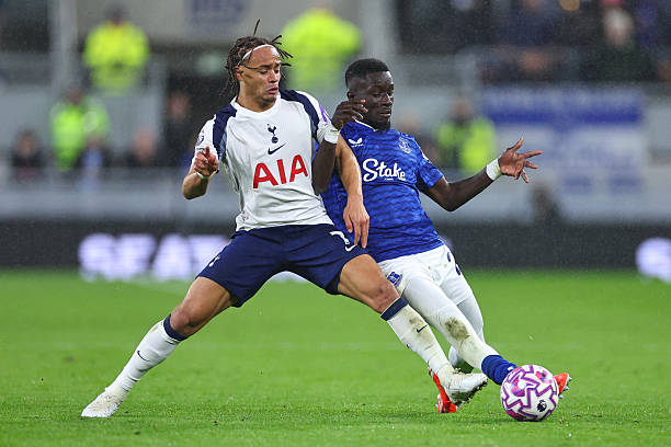 Xavi Simons in action for Tottenham.