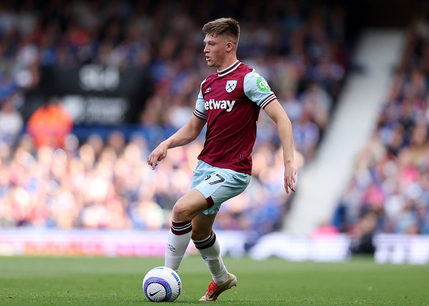 Olie Scarles of West Ham United