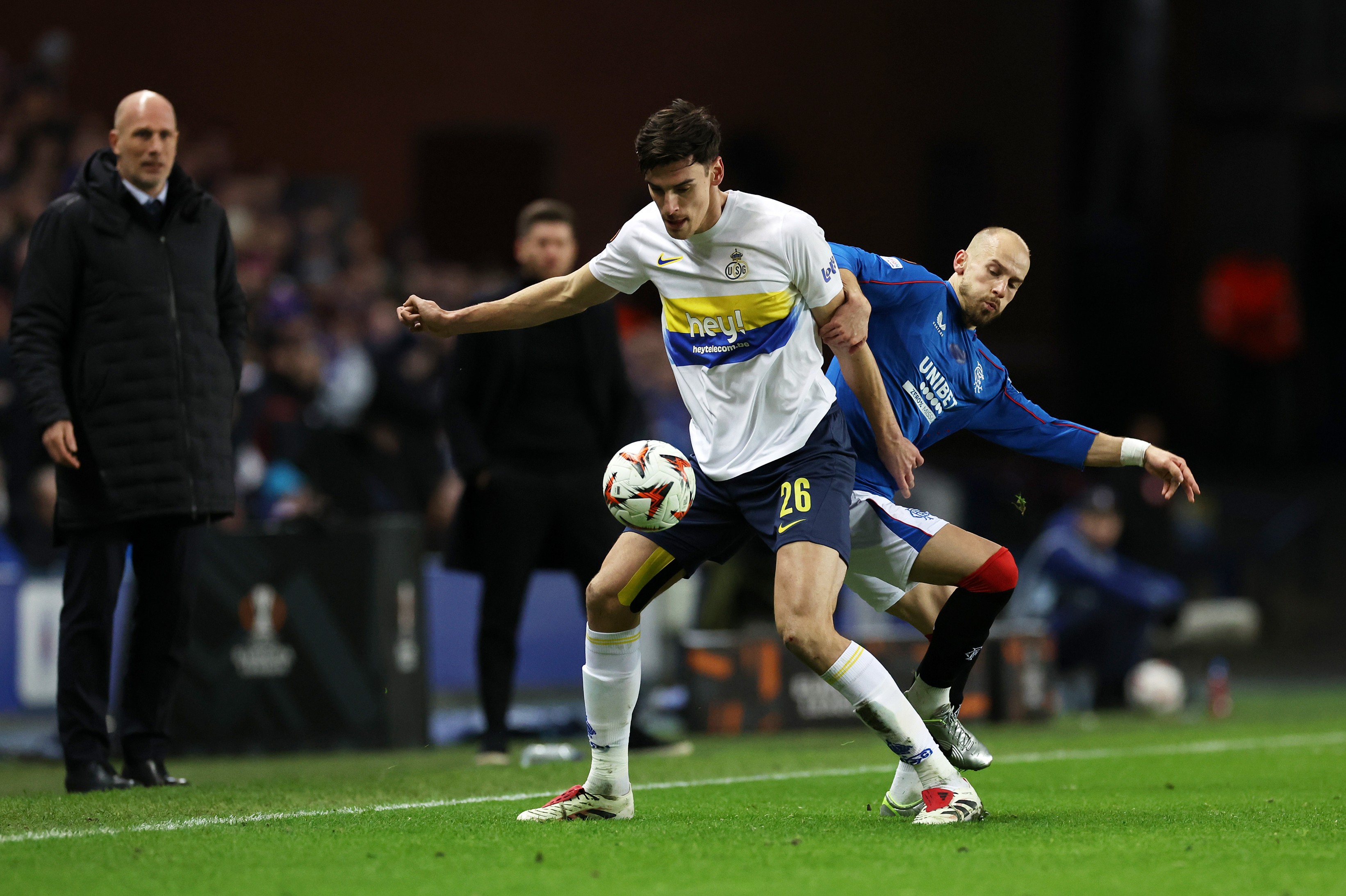 Ross Sykes is pressed from the union under pressure