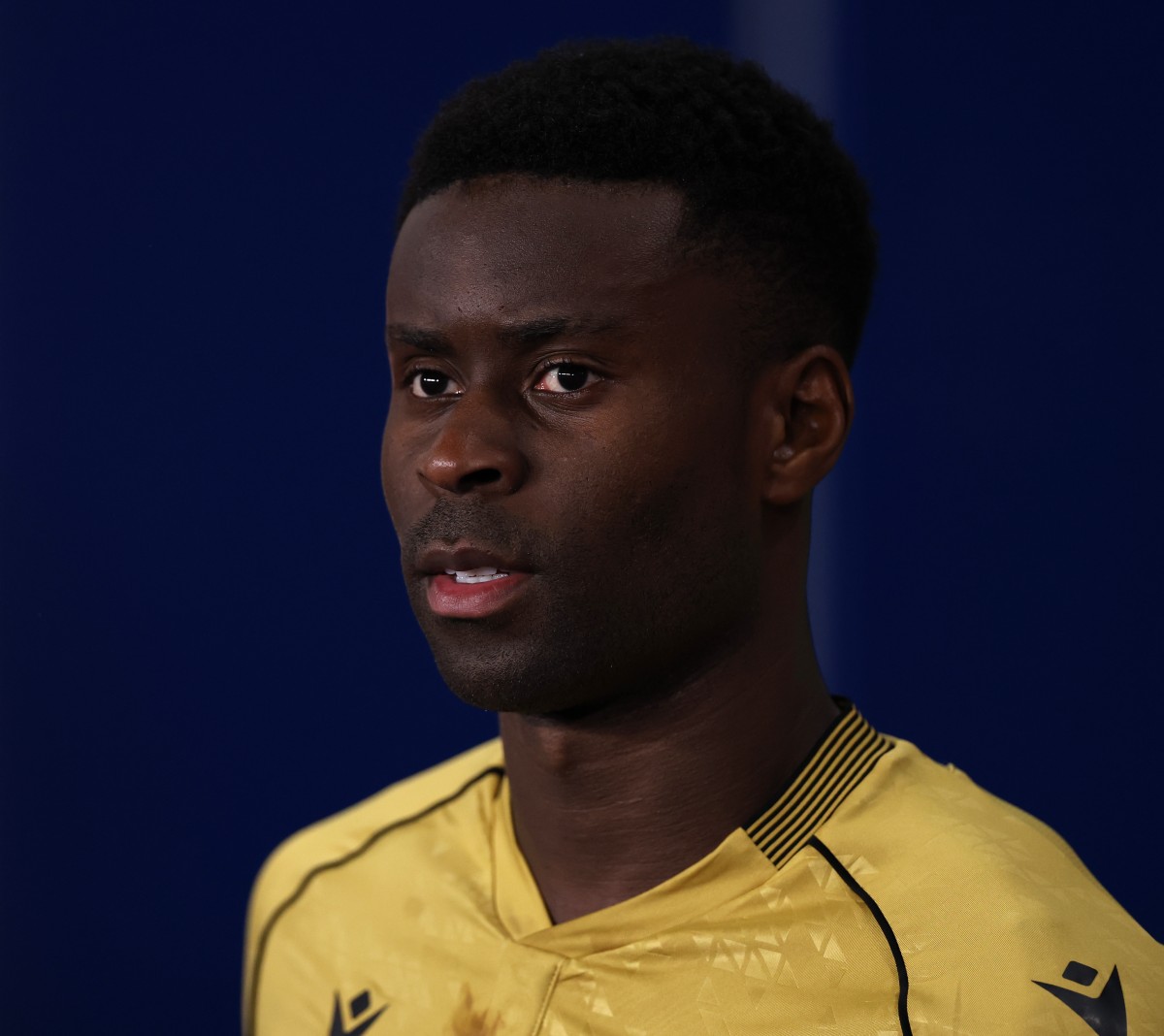 Marc Guehi haciendo cola para el Crystal Palace