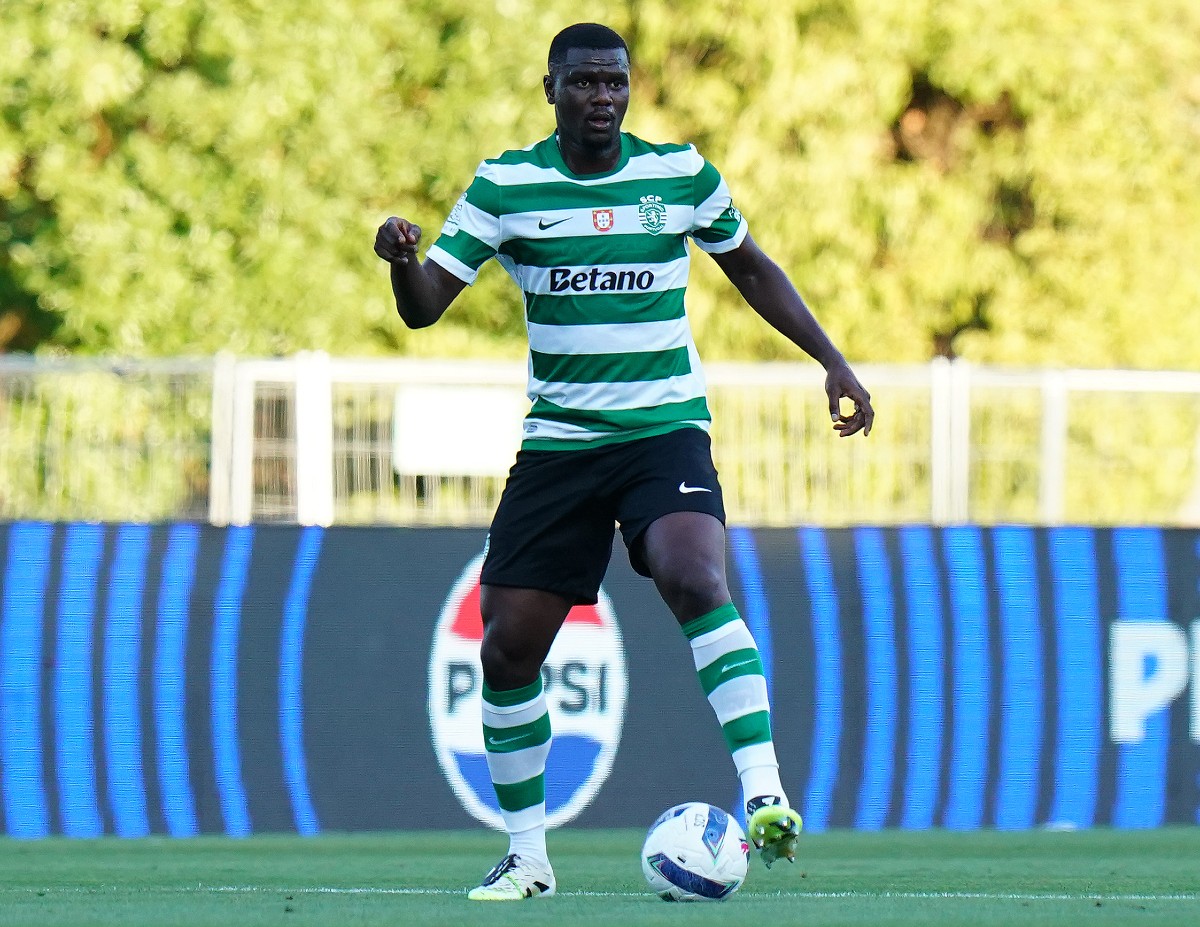 Ousmane Diomande en acción con el Sporting de Lisboa