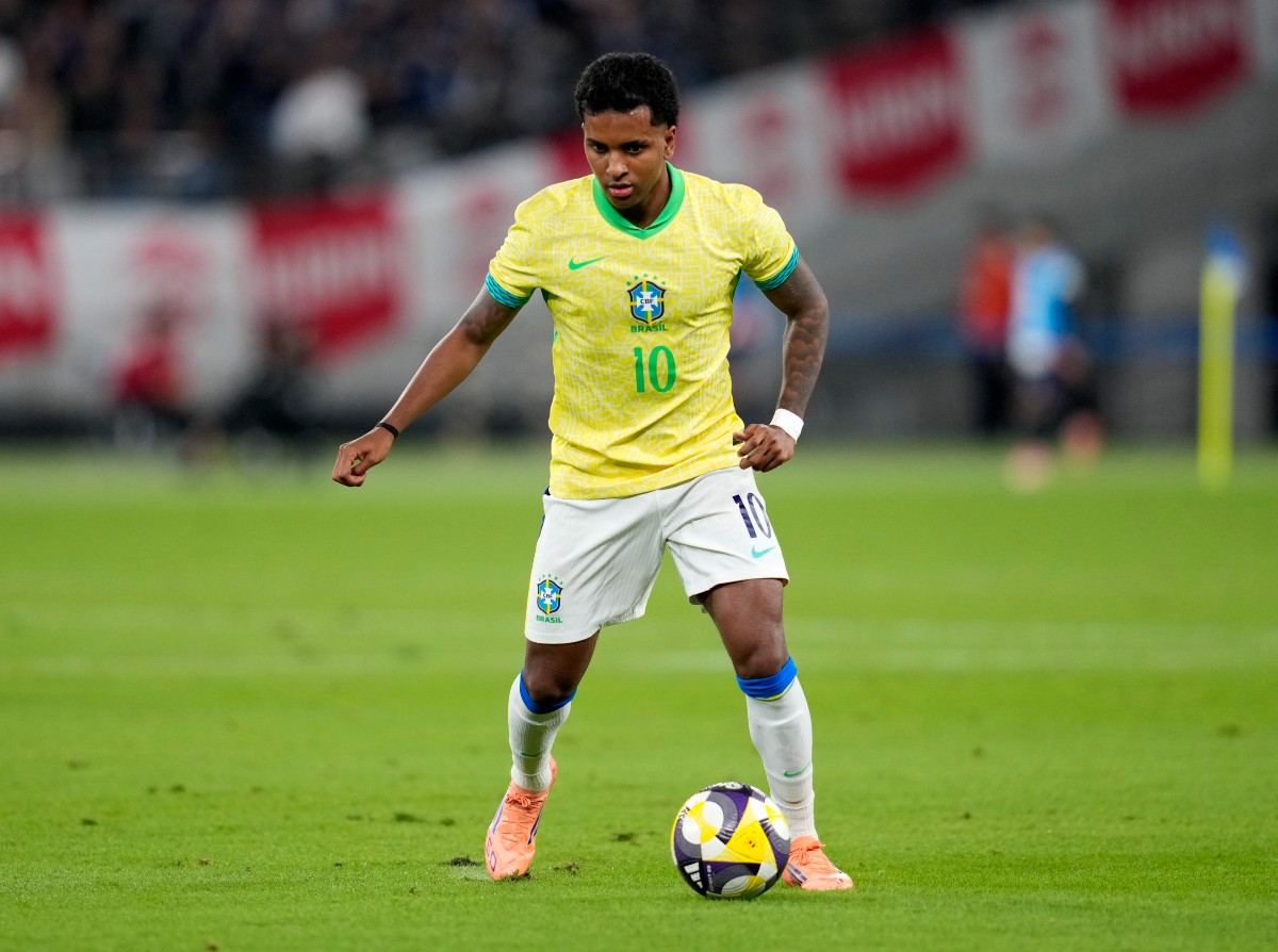 Rodrygo Goes in action for Brazil