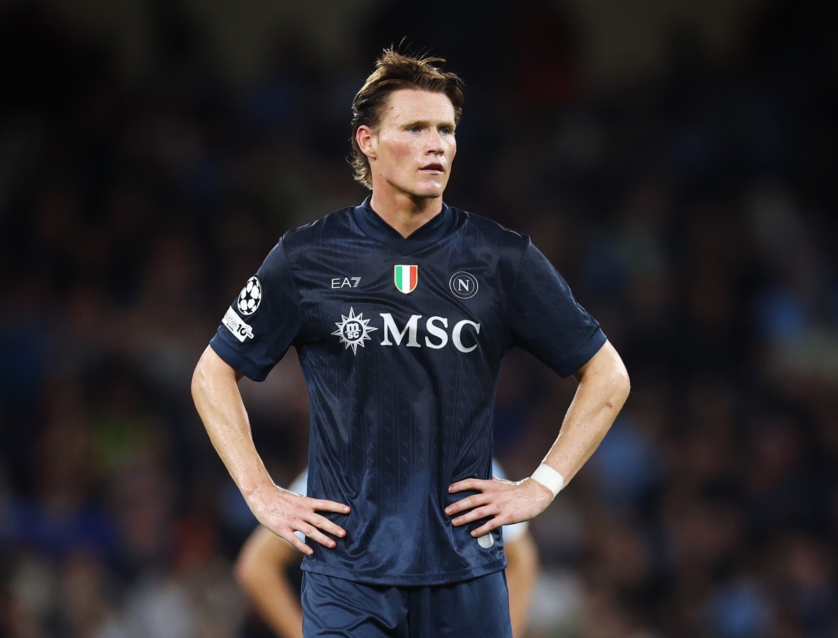 Scott McTominay of Napoli reacts during the defeat vs Manchester City