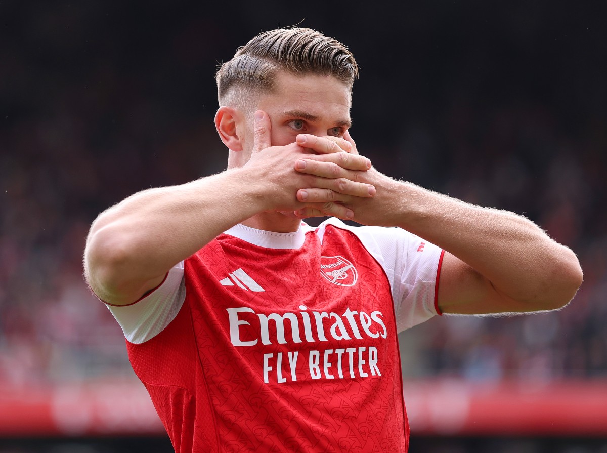 Viktor Gyokeres celebrates scoring for Arsenal