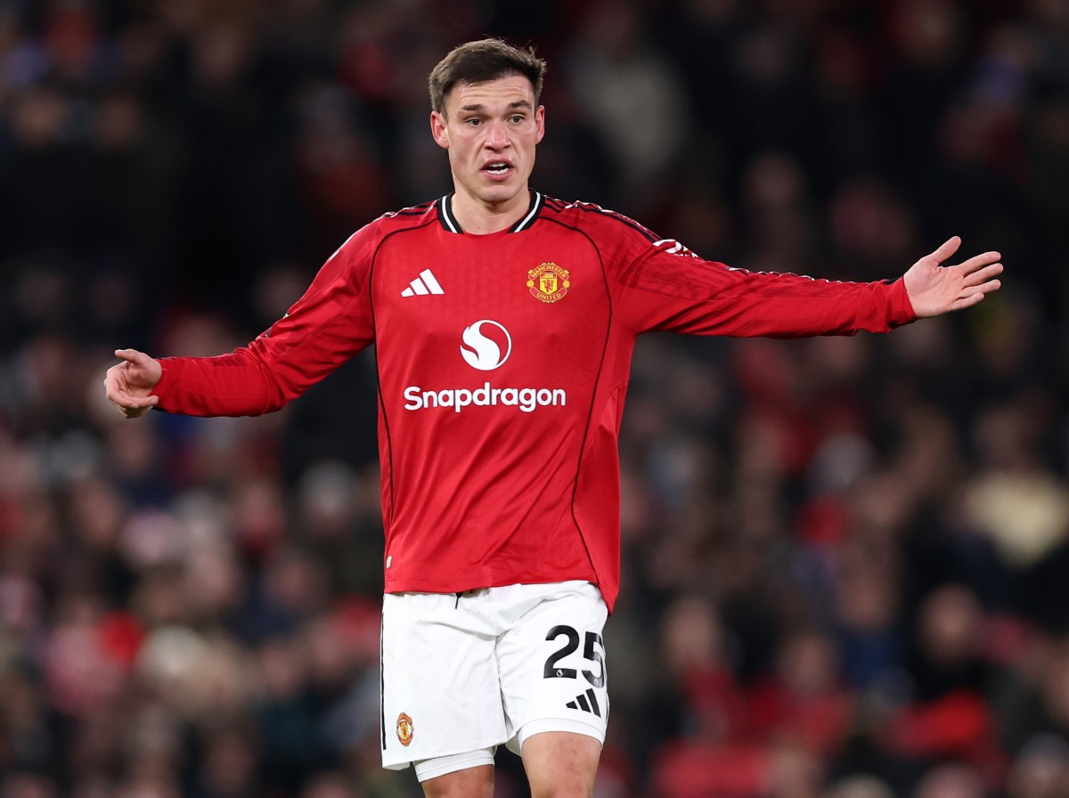 Manuel Ugarte of Manchester United