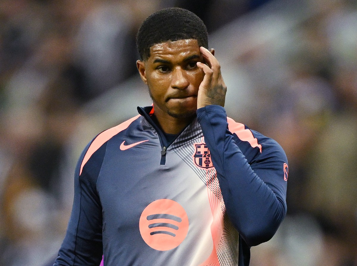 Marcus Rashford warming up for Barcelona
