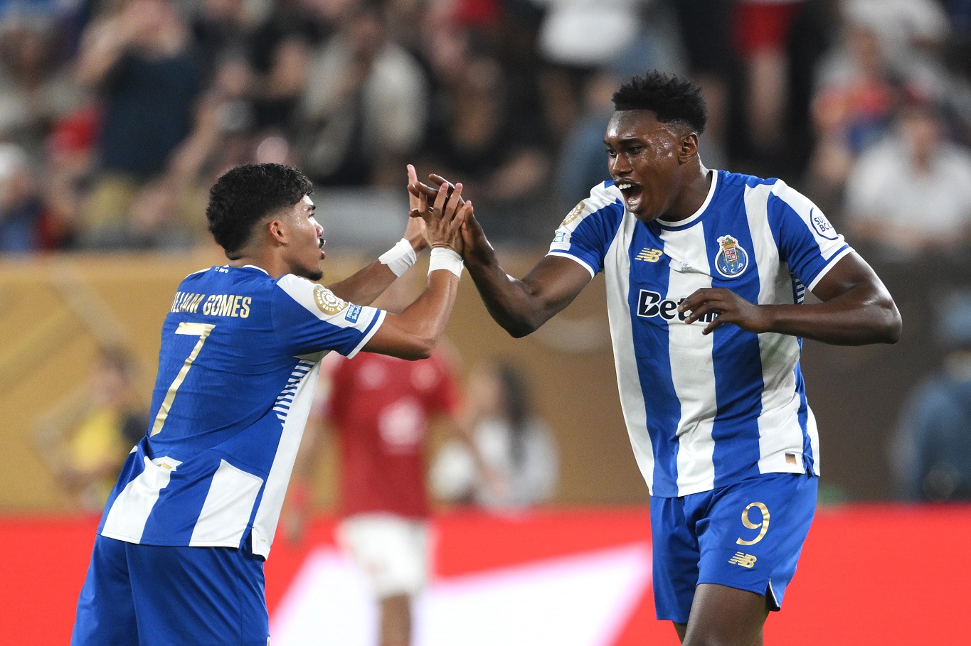 Samu Aghehowa #9 of FC Porto celebrates