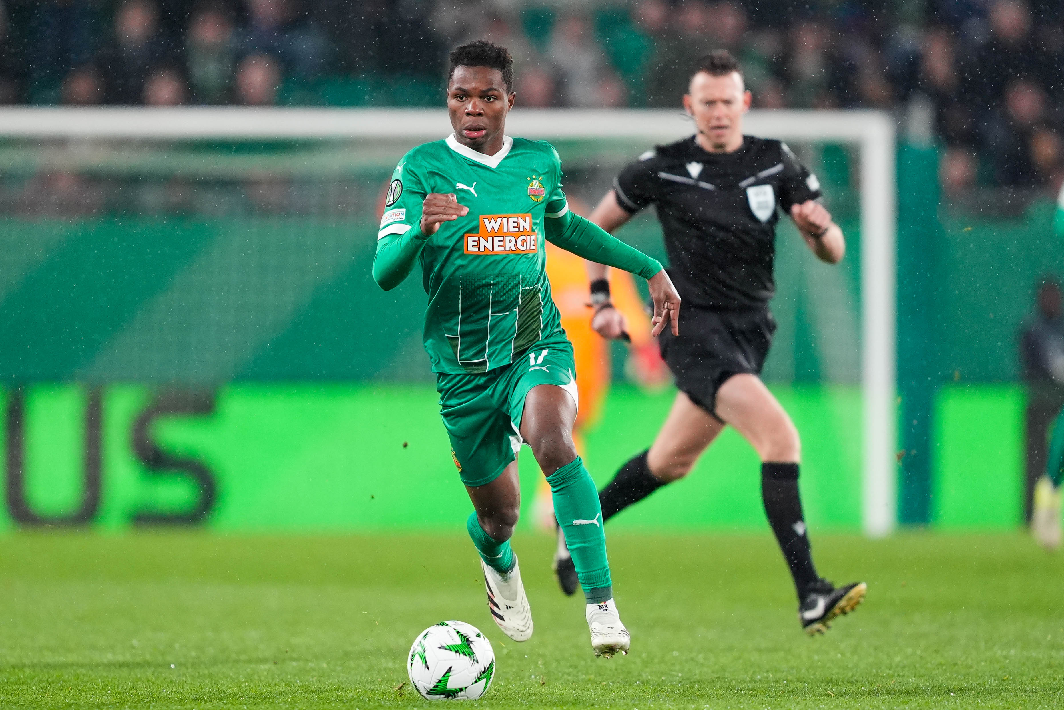 Mamadou Sangare runs with the ball