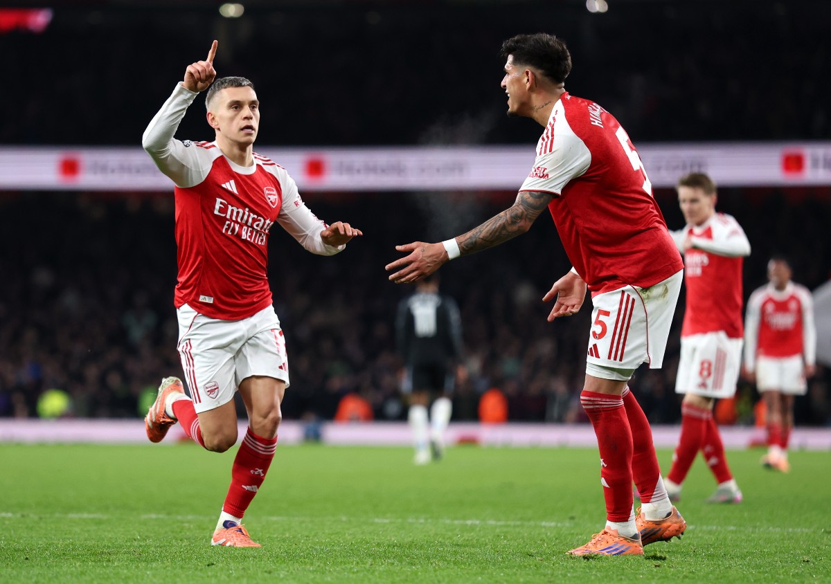 Leandro Trossard celebrates scoring for Arsenal against Aston Villa