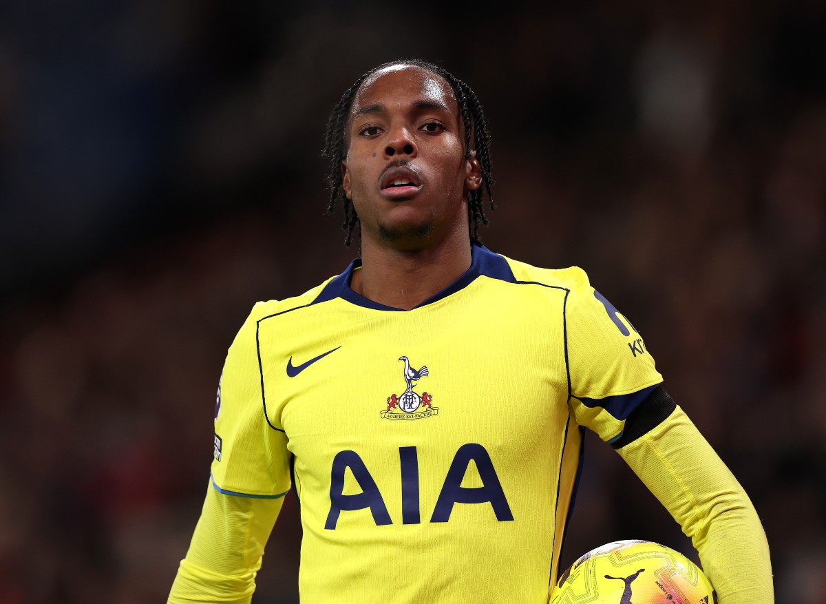 Mathys Tel in action for Tottenham