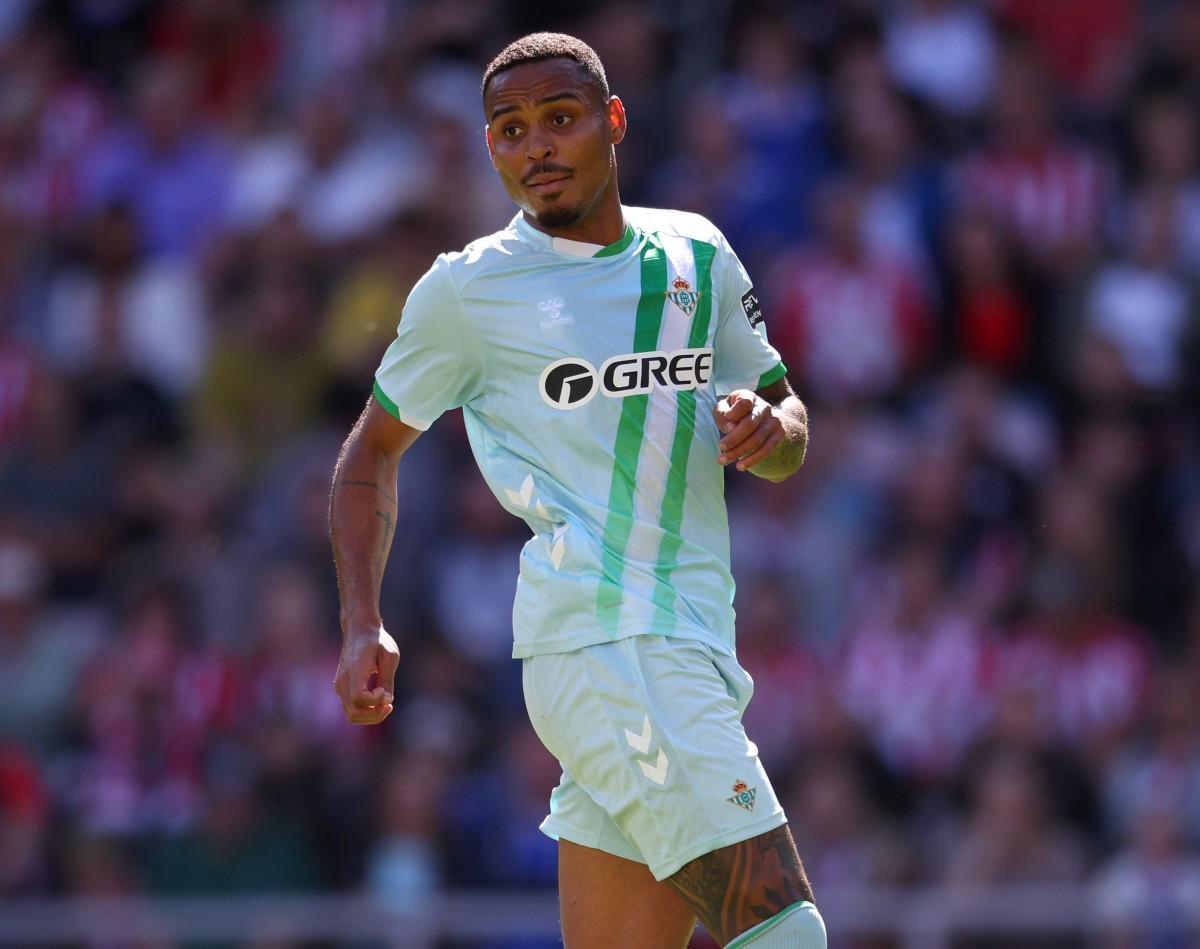 Natan in action for Real Betis