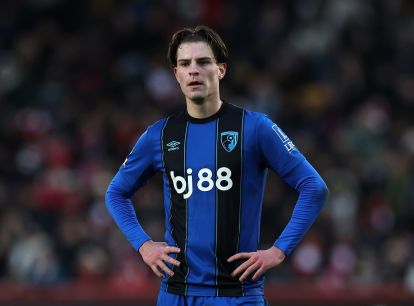 Manchester United want to sign Alex Scott in the summer