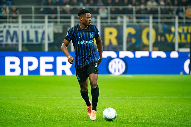 Denzel Dumfries in action for Inter Milan
