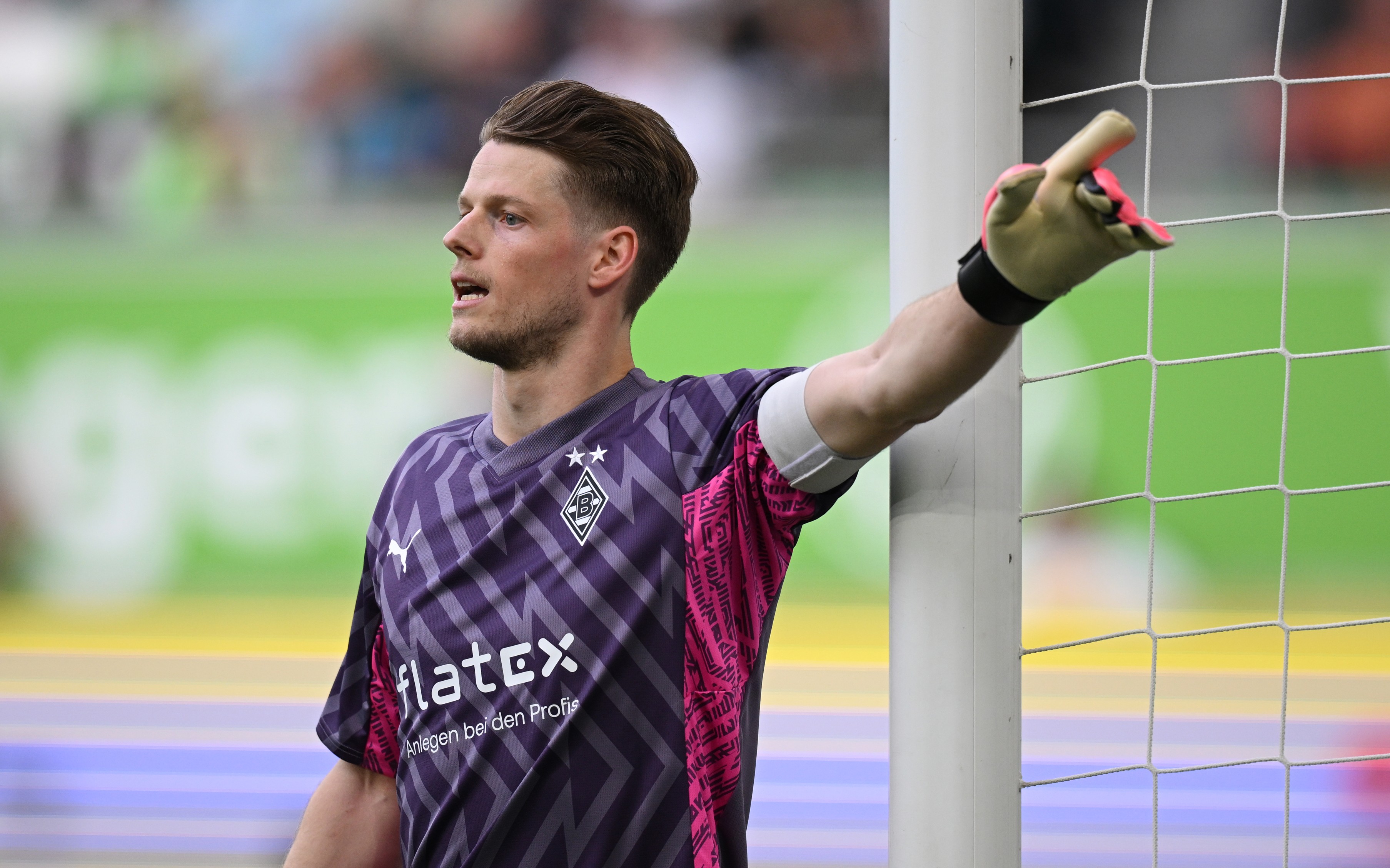 Jonas Omlin of Gladbach in action during the Bundesliga match between VfL Wolfsburg and Borussia Mönchengladbach