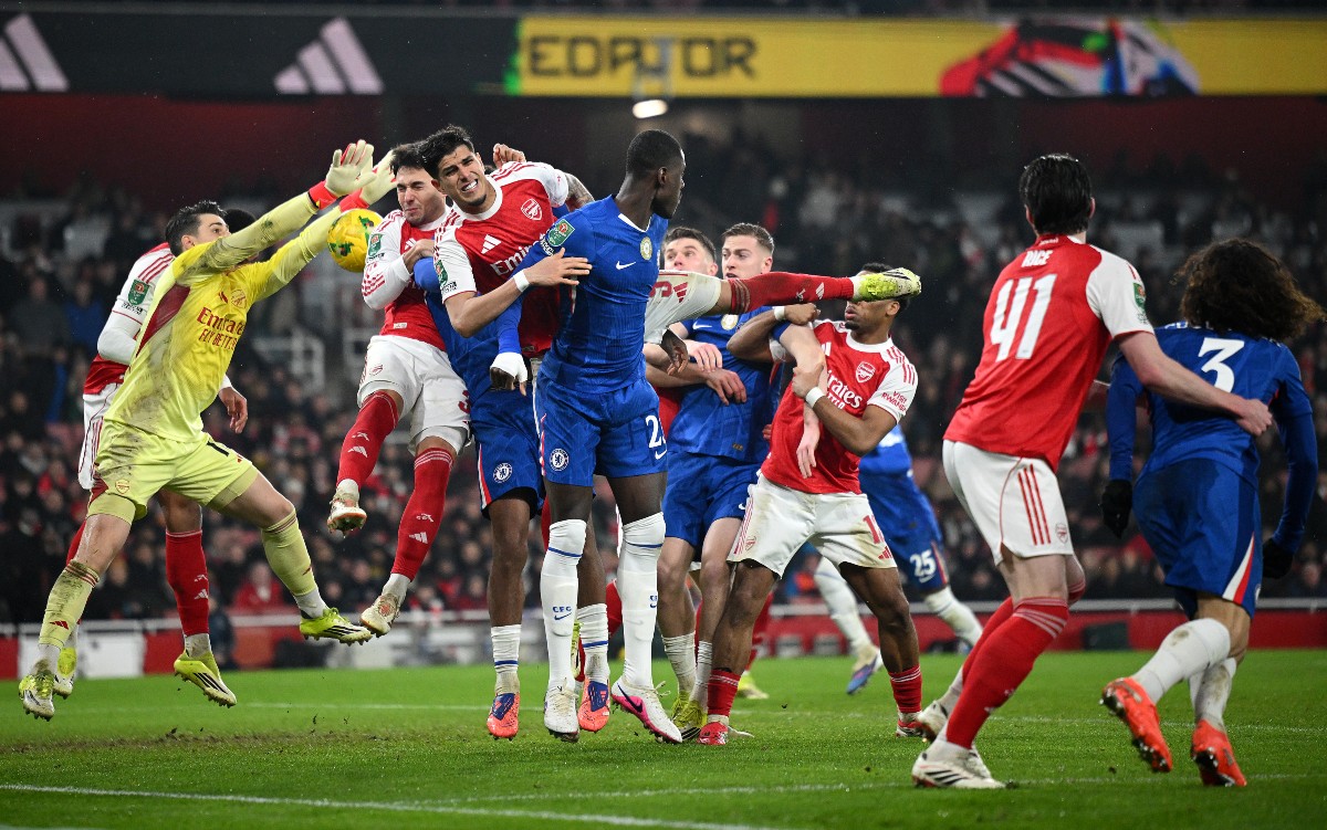 Arsenal and Chelsea in action in the Carabao Cup semi-final